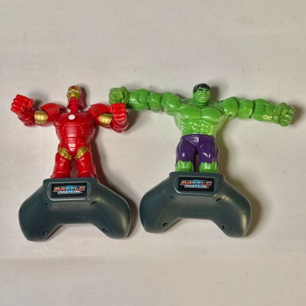 Vintage 2013 Hasbro Marvel Battle Masters Iron Man vs Hulk Fighting Figure Set